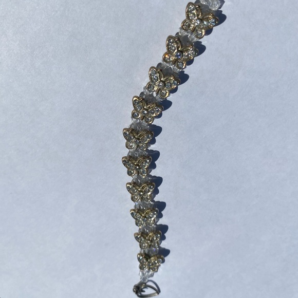 Vintage Rhinestone Butterfly Silver Tone Bracelet With Clasp & Heart - Picture 3 of 7